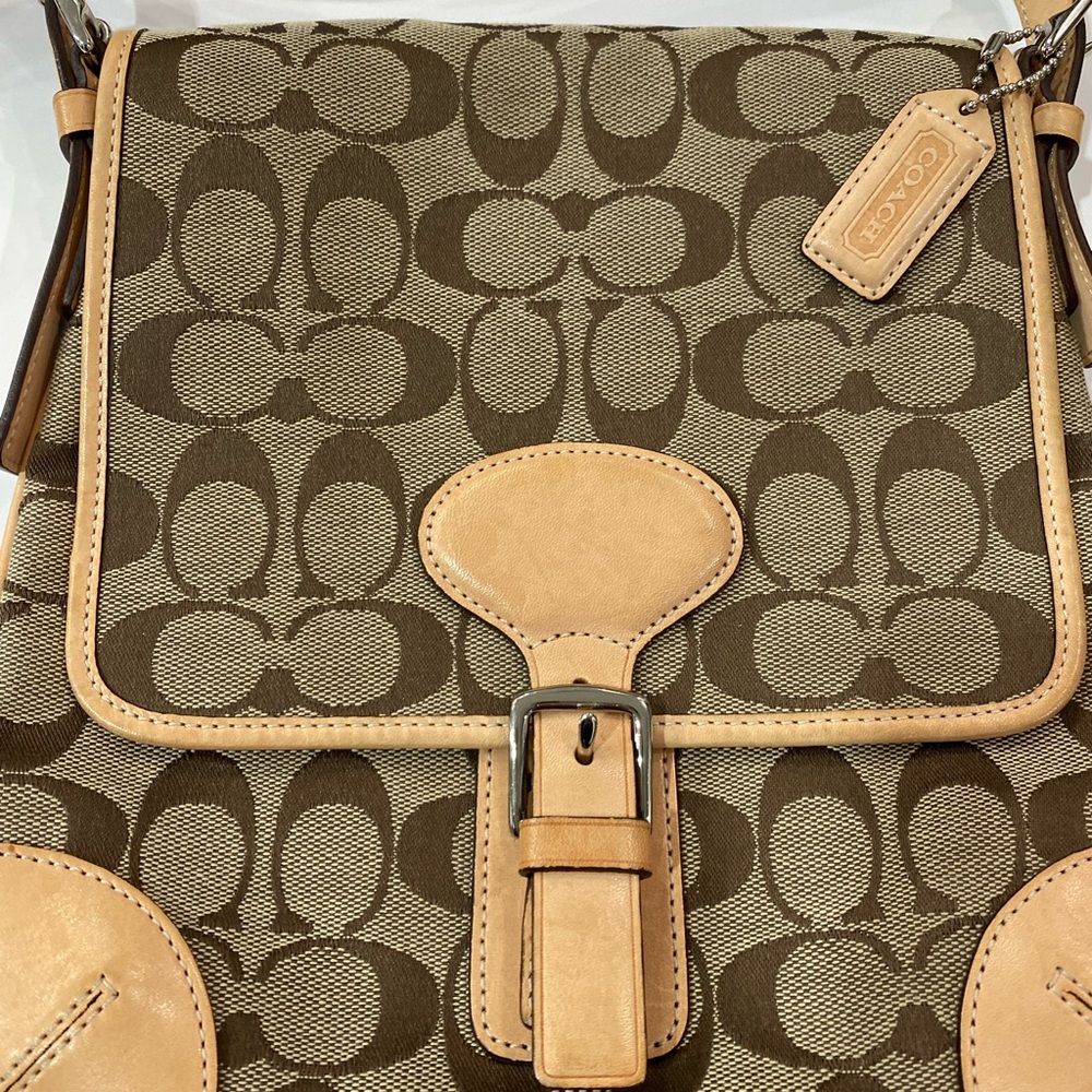 Coach 6079 Signature Crossbody Bag Tan leather Trim - Picture 10 of 10